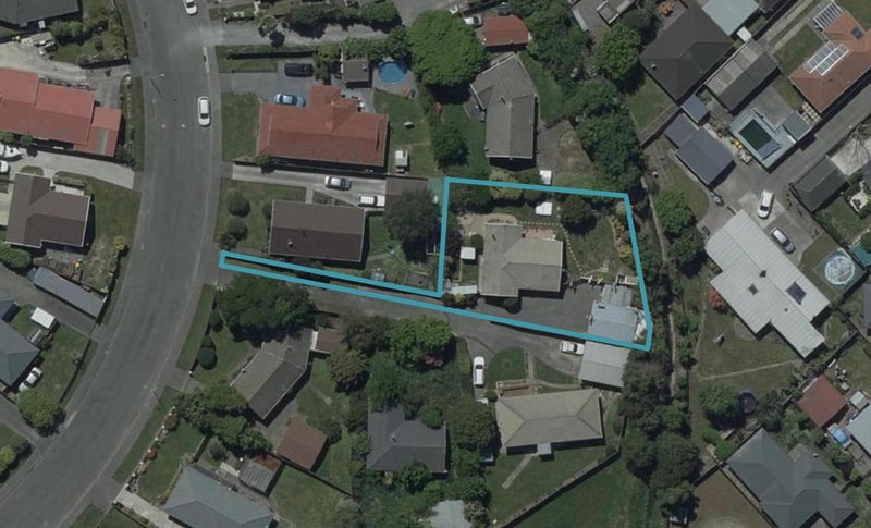 15 Oakley Crescent, Hornby, Christchurch - Carousel 1