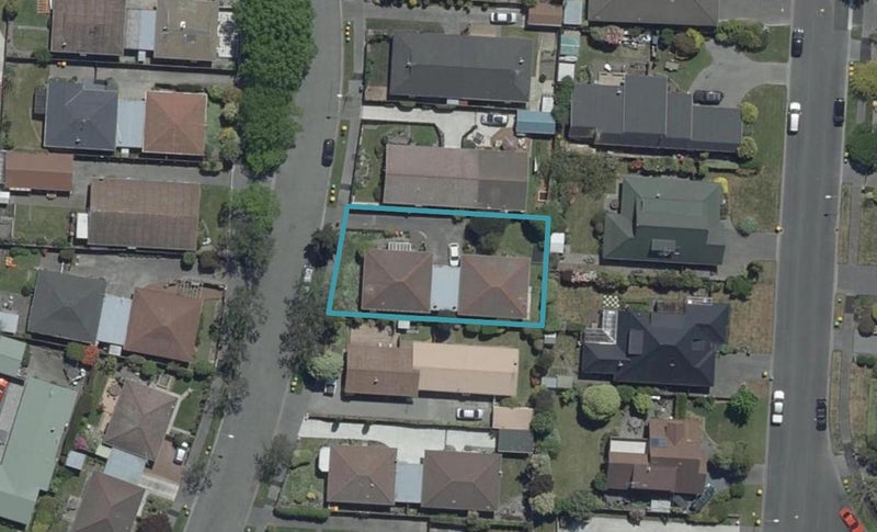 1/16 Salford Avenue, Redwood, Christchurch - Carousel 1