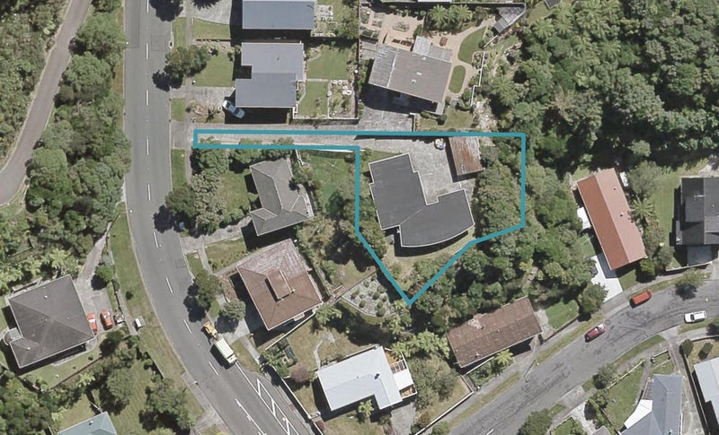 42 Dowse Drive, Maungaraki, Lower Hutt - Carousel 1