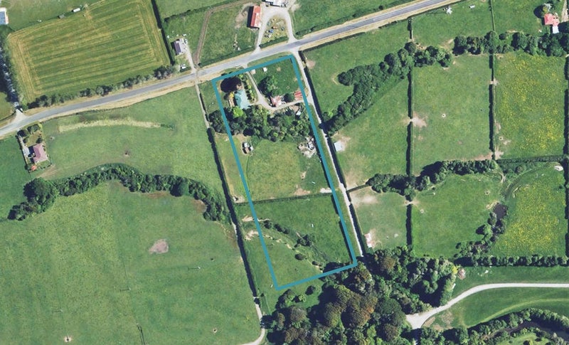 50 Flint Road East, Stratford - Carousel 1