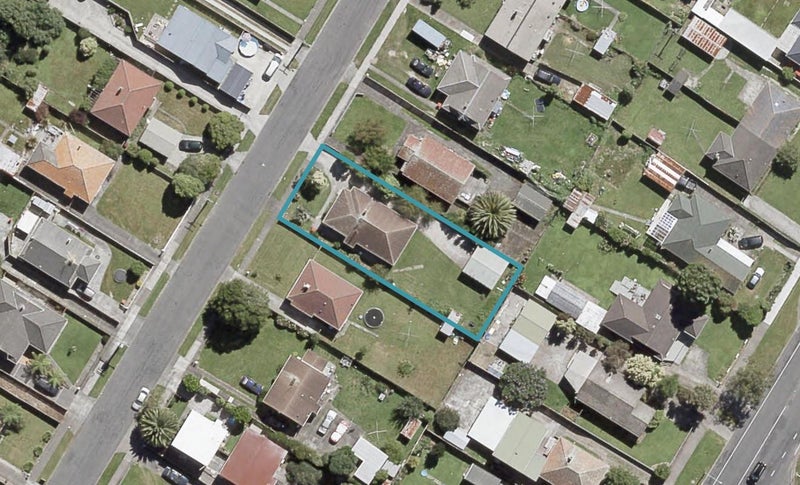 32 Biddle Crescent, Taita, Lower Hutt - Carousel 1