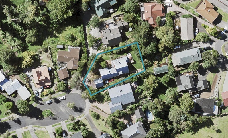 40 Lastel Place, Shelly Park, Auckland - Carousel 1