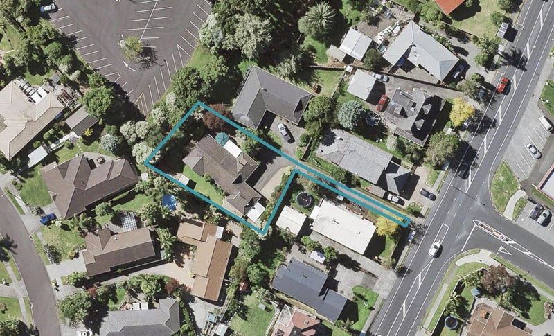 121 Botany Road, Botany Downs, Auckland - Carousel 1