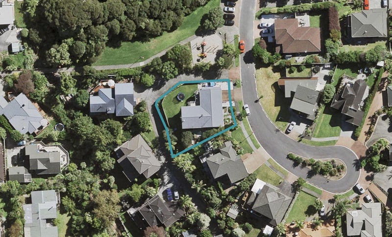 41 Chamari Close, Titirangi, Auckland - Carousel 1