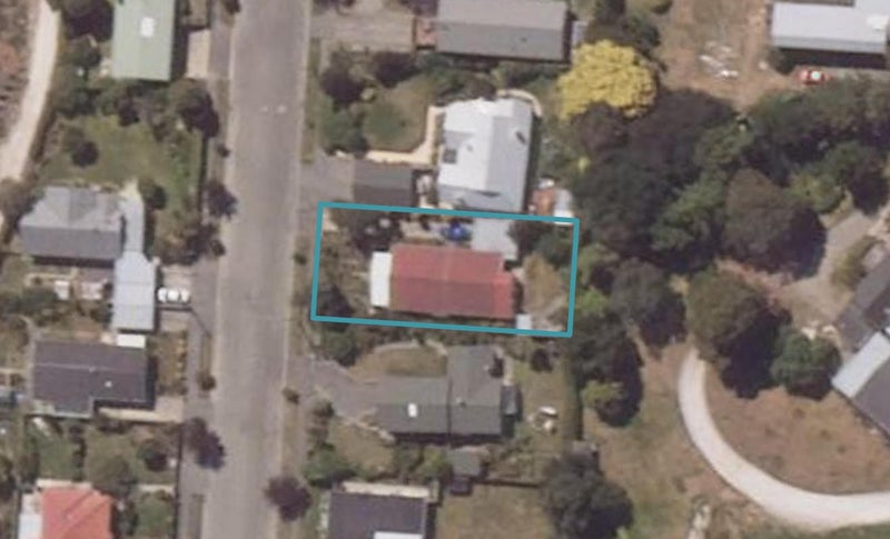 16 Holmes Street, Holmes Hill, Oamaru - Carousel 1