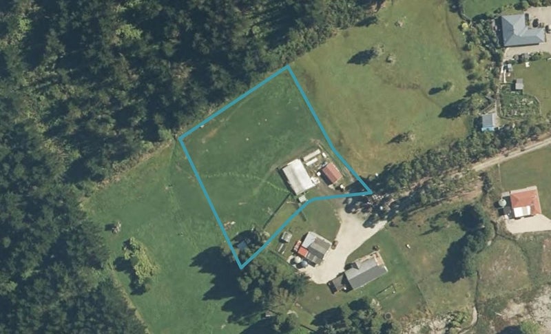 46 Seddons Tce Road, RUATAPU, HOKITIKA - Carousel 1