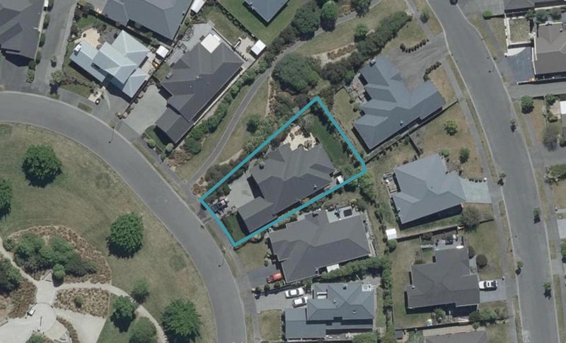 32 Titirangi Crescent, Parklands, Christchurch - Carousel 1