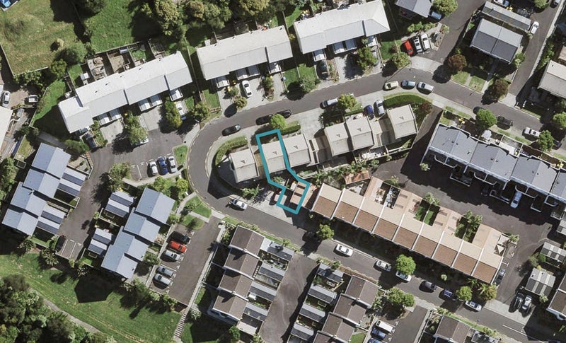24 Winery Way, Henderson, Auckland - Carousel 1