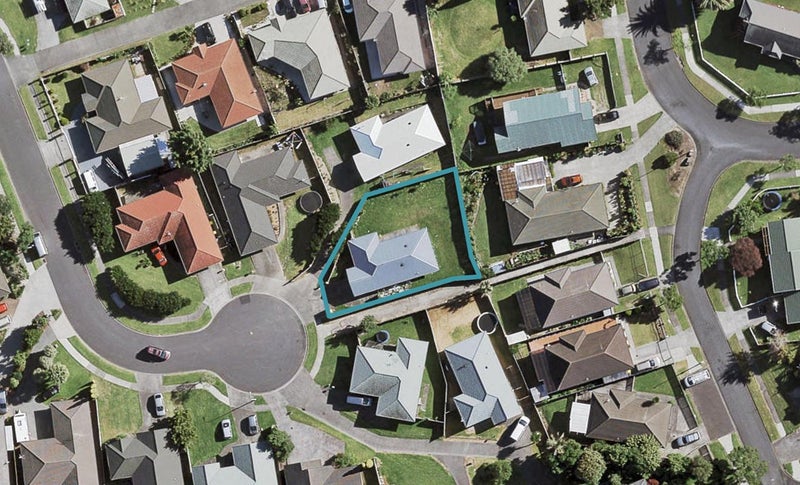 62 Bellville Drive, Clendon Park, Auckland - Carousel 1