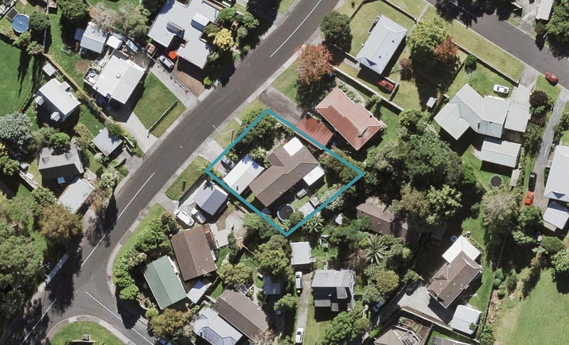 50 Fitzherbert Avenue, West Harbour, Auckland - Carousel 1