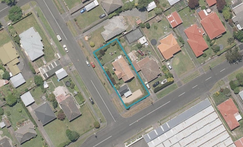 13 Richmond Street, Whanganui East, Whanganui - Carousel 1
