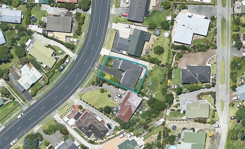 7B Victory Street, Welcome Bay, Tauranga - Carousel 1