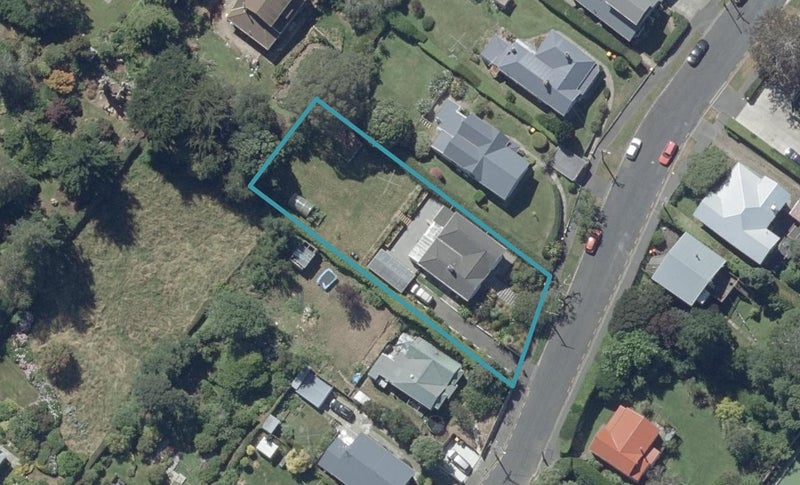 11 Chapman Street, Wakari, Dunedin - Carousel 1