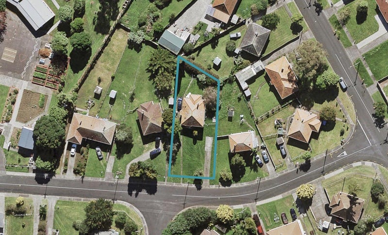 5 Holdsworth Avenue, Wesley, Auckland - Carousel 1
