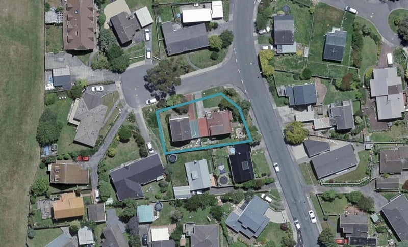 1A Orange Grove, Churton Park, Wellington - Carousel 1