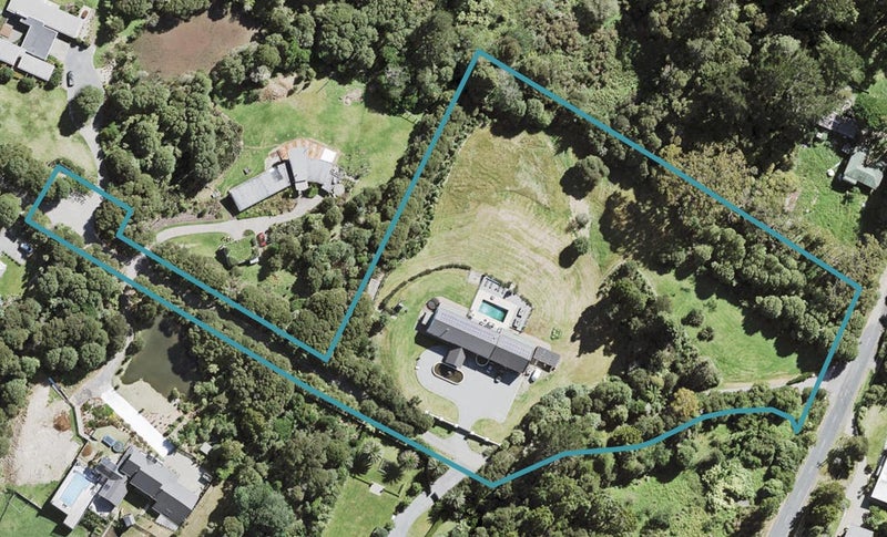 97A Carter Road, Oratia, Auckland - Carousel 1