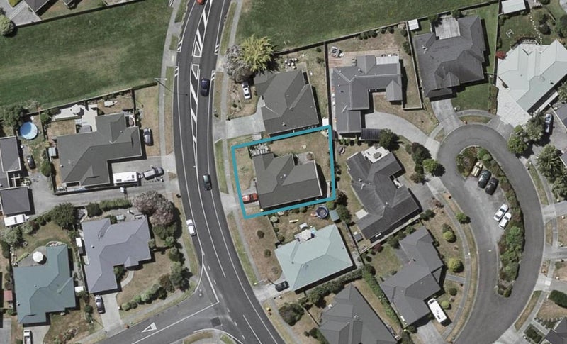 137 Guildford Drive, Paraparaumu Beach, Paraparaumu - Carousel 1