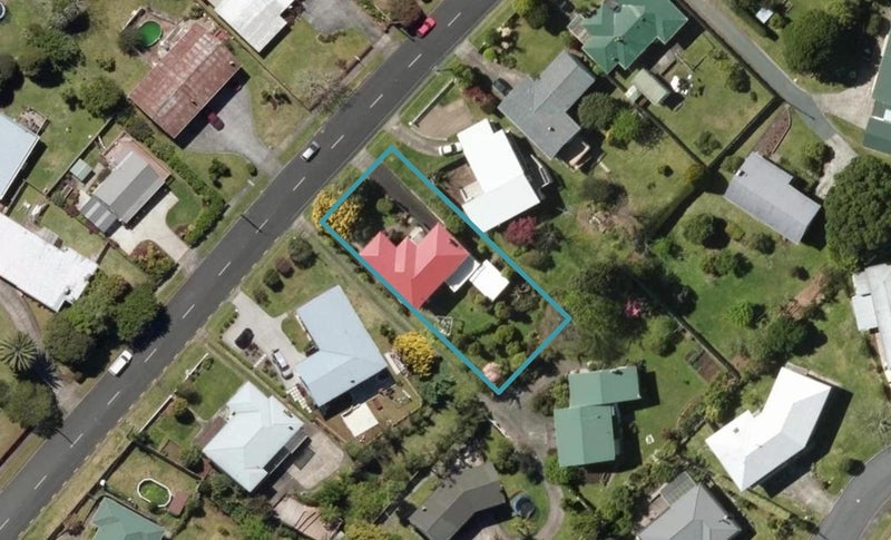 9 Fisher Terrace, Kamo, Whangarei - Carousel 1