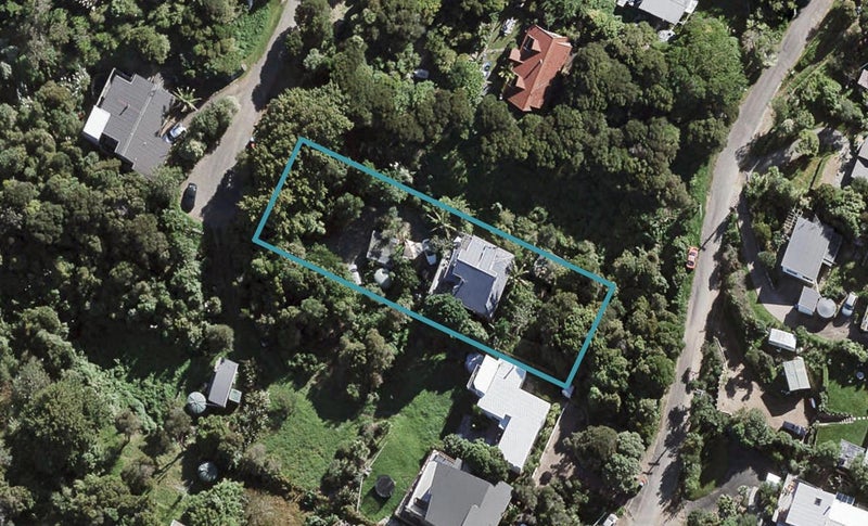 66 Makora Avenue, Oneroa, Waiheke Island - Carousel 1