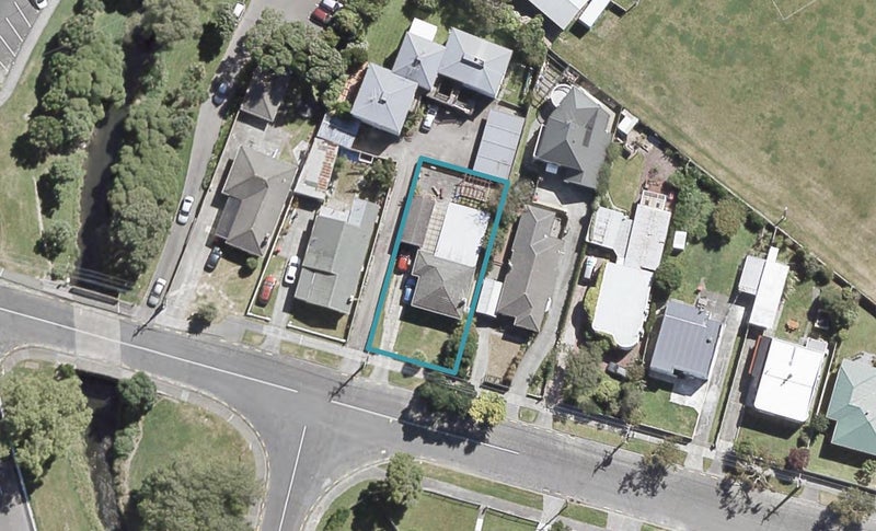156 Whites Line, WAIWHETU, LOWER HUTT - Carousel 1