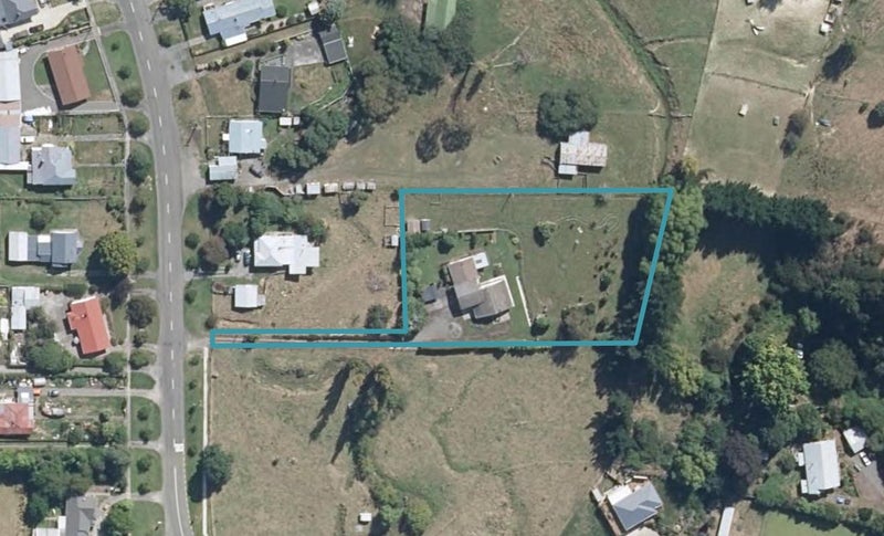 8A Ongo Road, Hunterville - Carousel 1