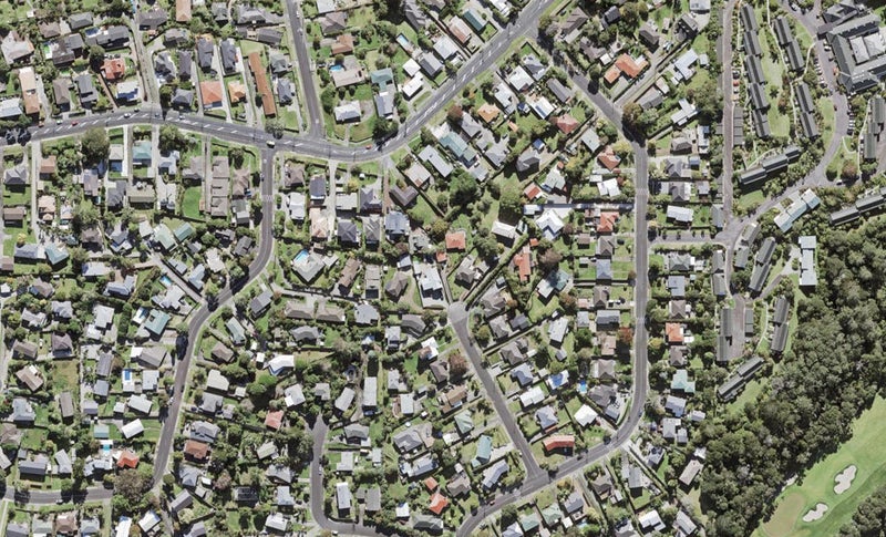23 Tauhara Street, Green Bay, Auckland - Carousel 1