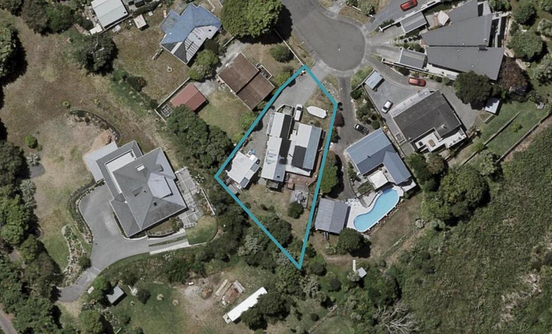 26 Freyberg Crescent, Waikanae Beach, Waikanae - Carousel 1