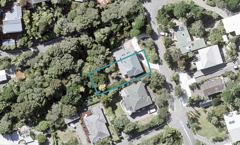 2 Kaitawa Road, York Bay, Lower Hutt - Carousel 1