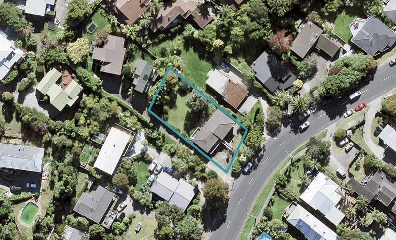 972 Beach Road, Torbay, Auckland - Carousel 1