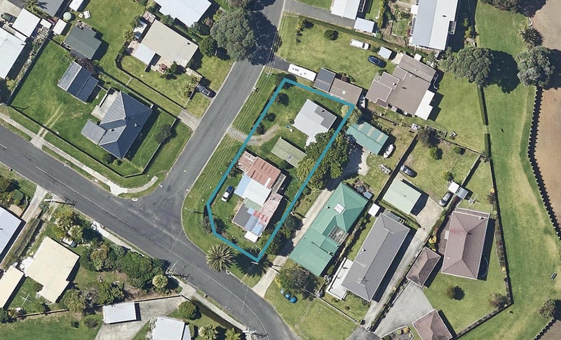8 Athenree Road, Athenree, Katikati - Carousel 1