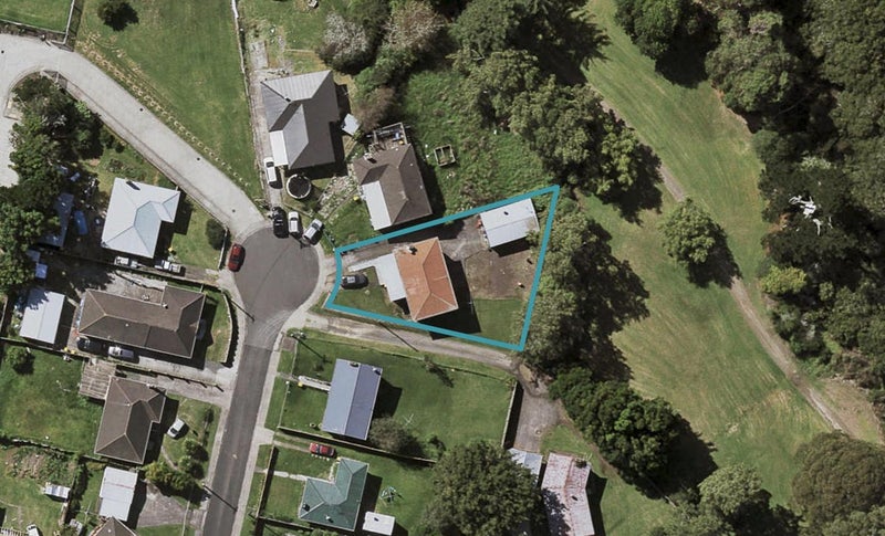 11 Luke Place, Otara, Auckland - Carousel 1