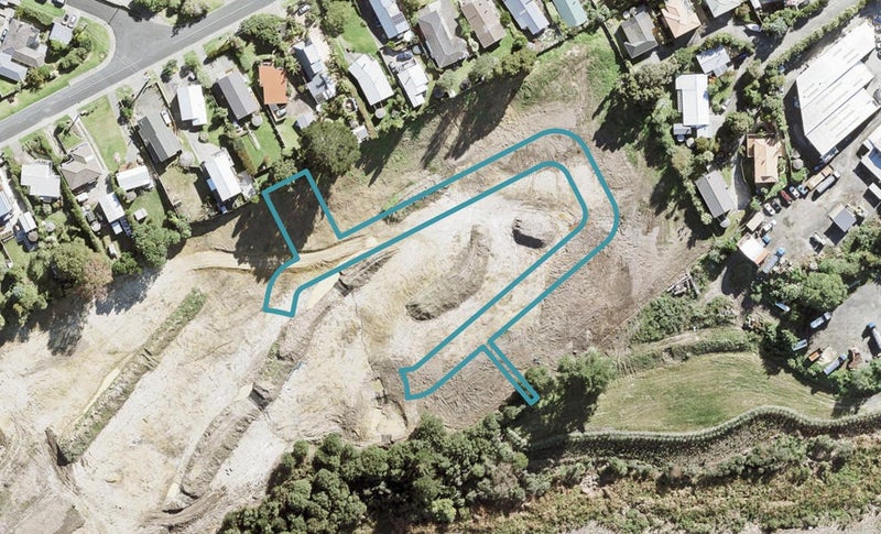 3 Whenuateitei Crescent, Stanmore Bay, Whangaparāoa - Carousel 1