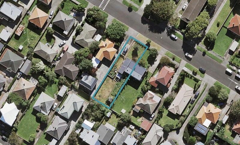 82 Lambeth Road, Sandringham, Auckland - Carousel 1