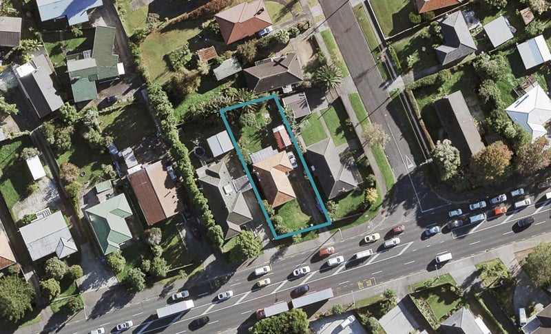76 Maioro Street, New Windsor, Auckland - Carousel 1