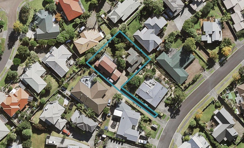 2/15 Rifleman Rise, Unsworth Heights, Auckland - Carousel 1