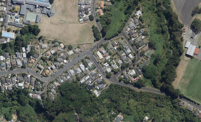 1/204 Seddon Road, Maeroa, Hamilton - Carousel 1