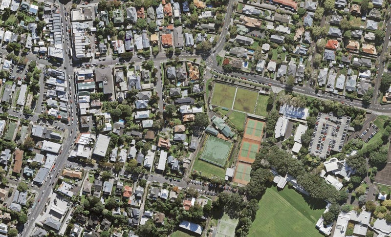 8C Eglinton Avenue, Mount Eden, Auckland - Carousel 1