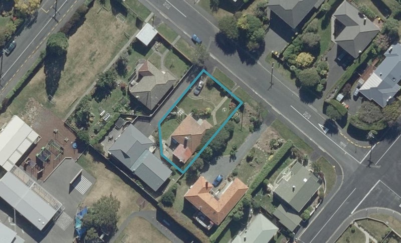 68 Dunrobin Street, Waverley, Dunedin - Carousel 1