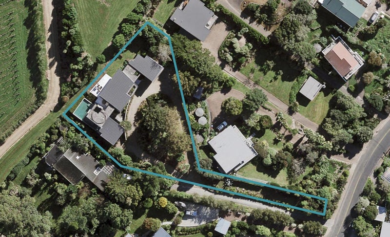 45 Church Bay Road, Oneroa, Waiheke Island - Carousel 1