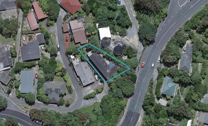 137 Helston Road, Paparangi, Wellington - Carousel 1