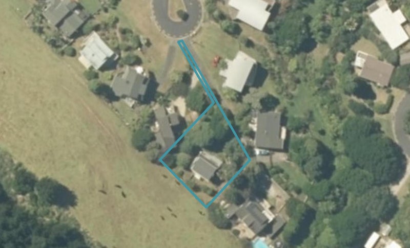 232 Russell Bruce Place, Onemana, Whangamatā - Carousel 1