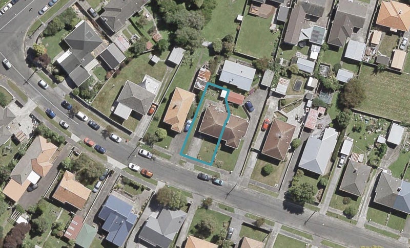 7 Hall Crescent, Epuni, Lower Hutt - Carousel 1