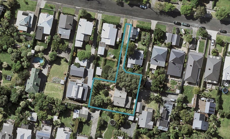 27A Rutland Road, Stanley Point, Auckland - Carousel 1