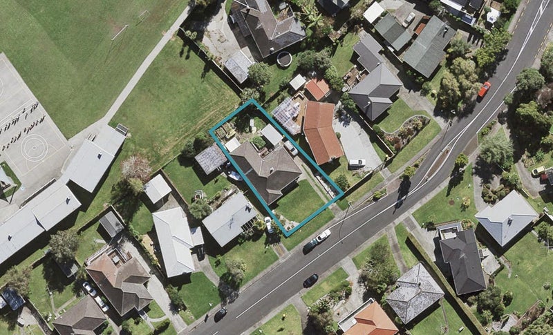 134 Moore Street, Hillcrest, Auckland - Carousel 1