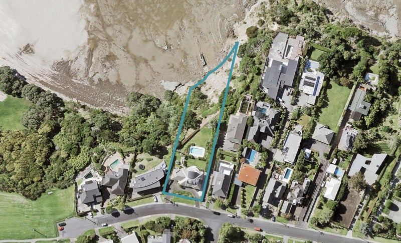 279 Bleakhouse Road, Mellons Bay, Auckland - Carousel 1