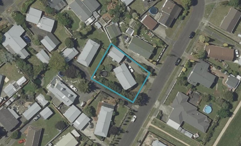 28 Rosedale Crescent, Cloverlea, Palmerston North - Carousel 1