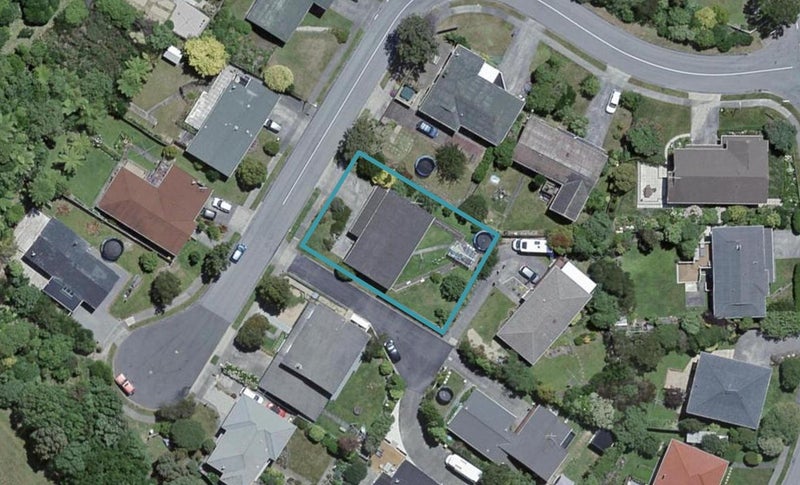 7 Brasenose Place, Tawa, Wellington - Carousel 1