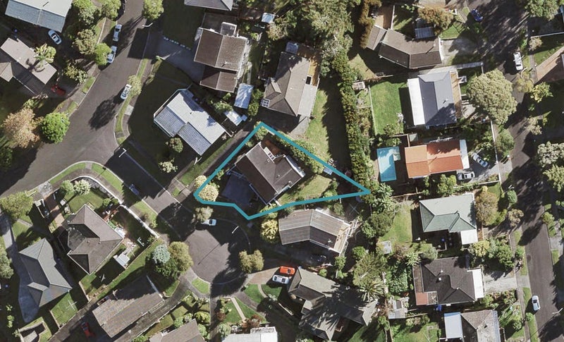 6 Penbury Place, New Windsor, Auckland - Carousel 1