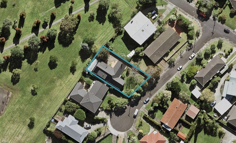 3 Lindsay Place, Hillsborough, Auckland - Carousel 1