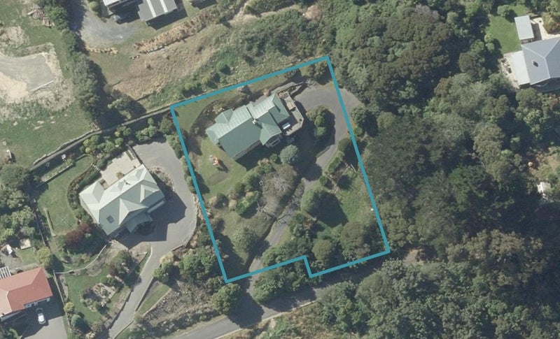 61 Kauri Street, Ravensbourne, Dunedin - Carousel 1